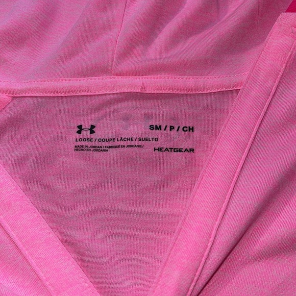 UnderArmour Heatgear Athletic Top - Picture 2 of 2
